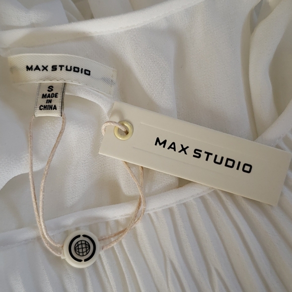 Max Studio Accordian Pleated Top Blouse Small - Picture 9 of 11